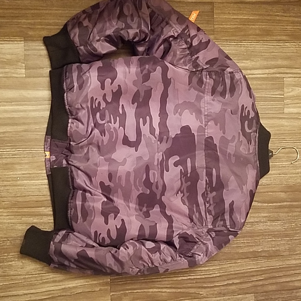 Bomber jacket - Picture 2 of 2
